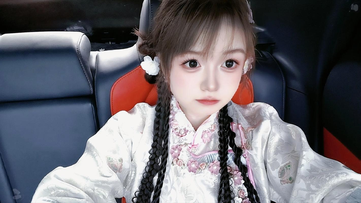 青草久久播热门内容